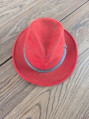 Vintage CC Filson Packer Hat Size Medium Fedora 100% Virgin Wool Red Made In USA